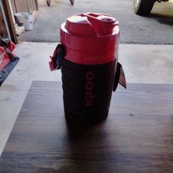 Igloo Water Jug 1/2 Gallon -2qt-1.89 Litter 