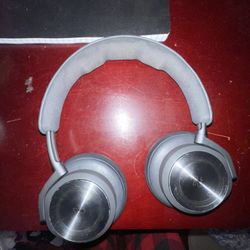 Black Bang & Olufsen Beoplay Hx