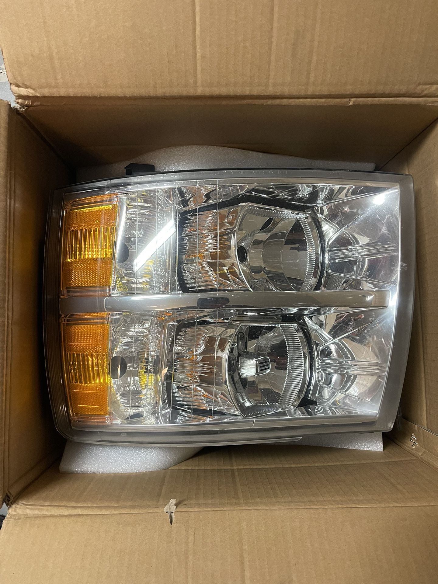 2013 Chevy Or GMC Headlights Left And Right 