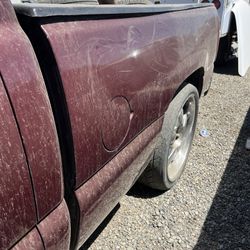 Caja De Chevy Y Más De 200 Carros Para Partes