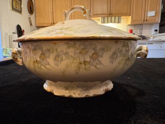 Haviland Limoges serving bowl