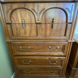 Sturdy Wooden Dresser 5 Drawer