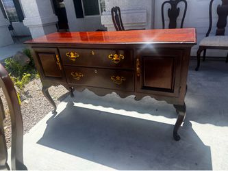 $160 Vintage Buffet Table Sturdy perfect condition