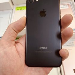 🔥🔥iPhone 7 32gb Factory Unlocked With Warranty 