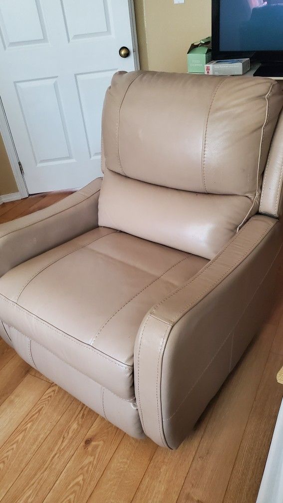 Oversized Electric Recliner Chair