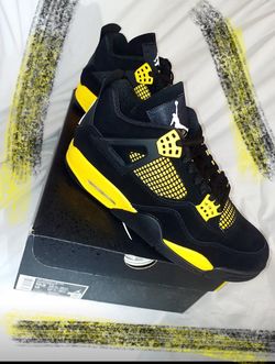 Nike Air Jordan 4 Yellow Thunder 10.5 M 12 W