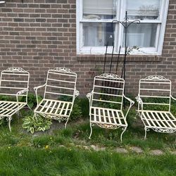 4 Vintage Cast Iron Chairs.  Need cleaned up! Asking 400