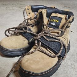 Cougar Paws Roofing Boots Size 6