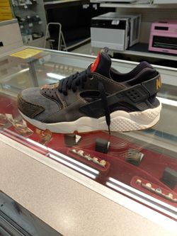 Nike size 9.5 Denim