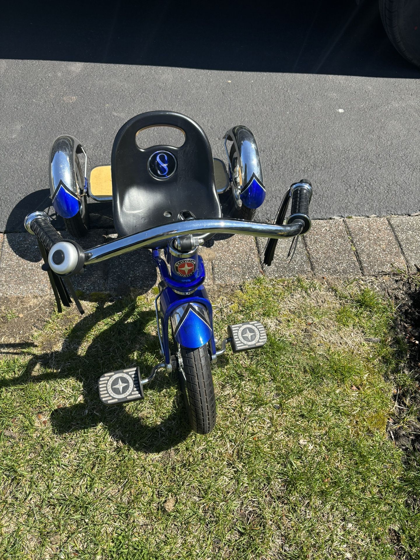 Schwinn Roadster Tricycle