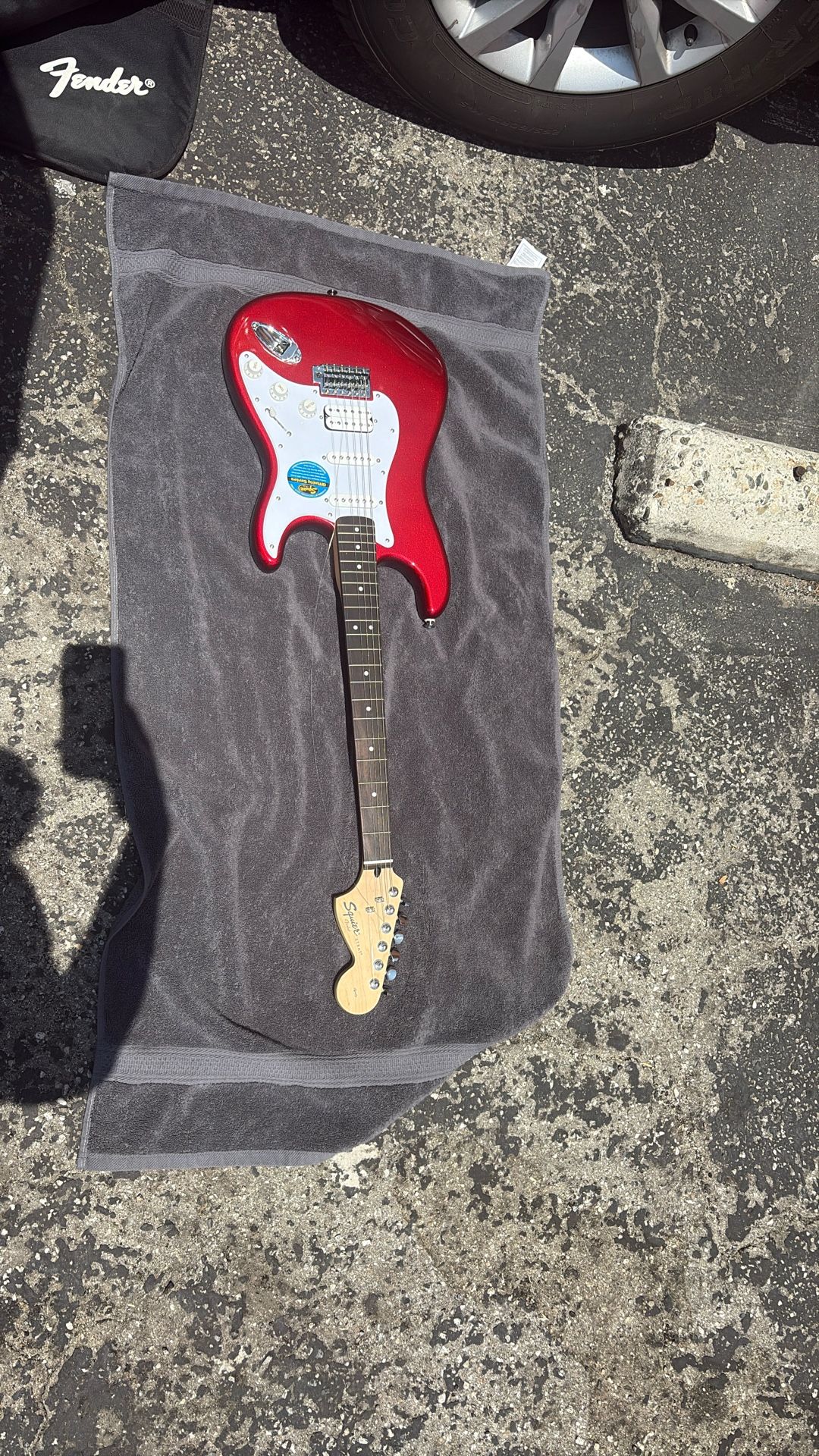 fender squier debut series stratocaster electric guitar