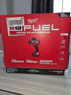 milwaukee m18 fuel 1/2 hammer drill kit