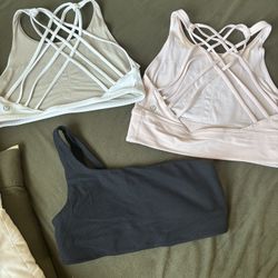 Lululemon sportsbra Lot Size 8