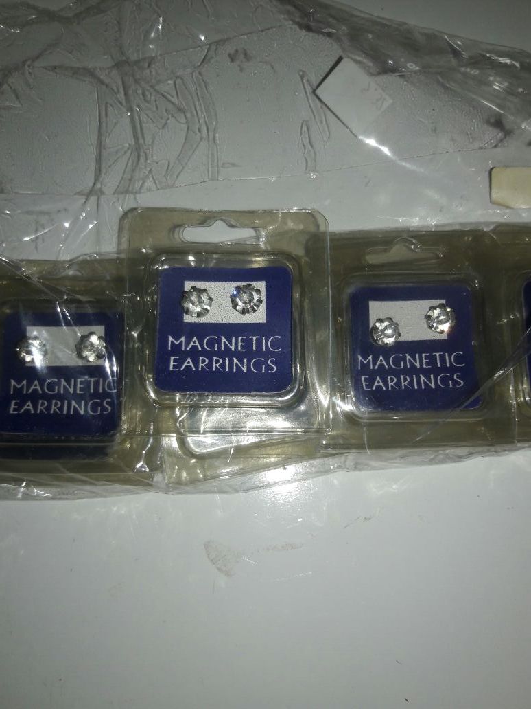 Magnetic earrings Crystal 1 pair 2$ or 6 pairs 6$