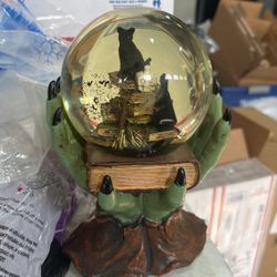 Halloween globe