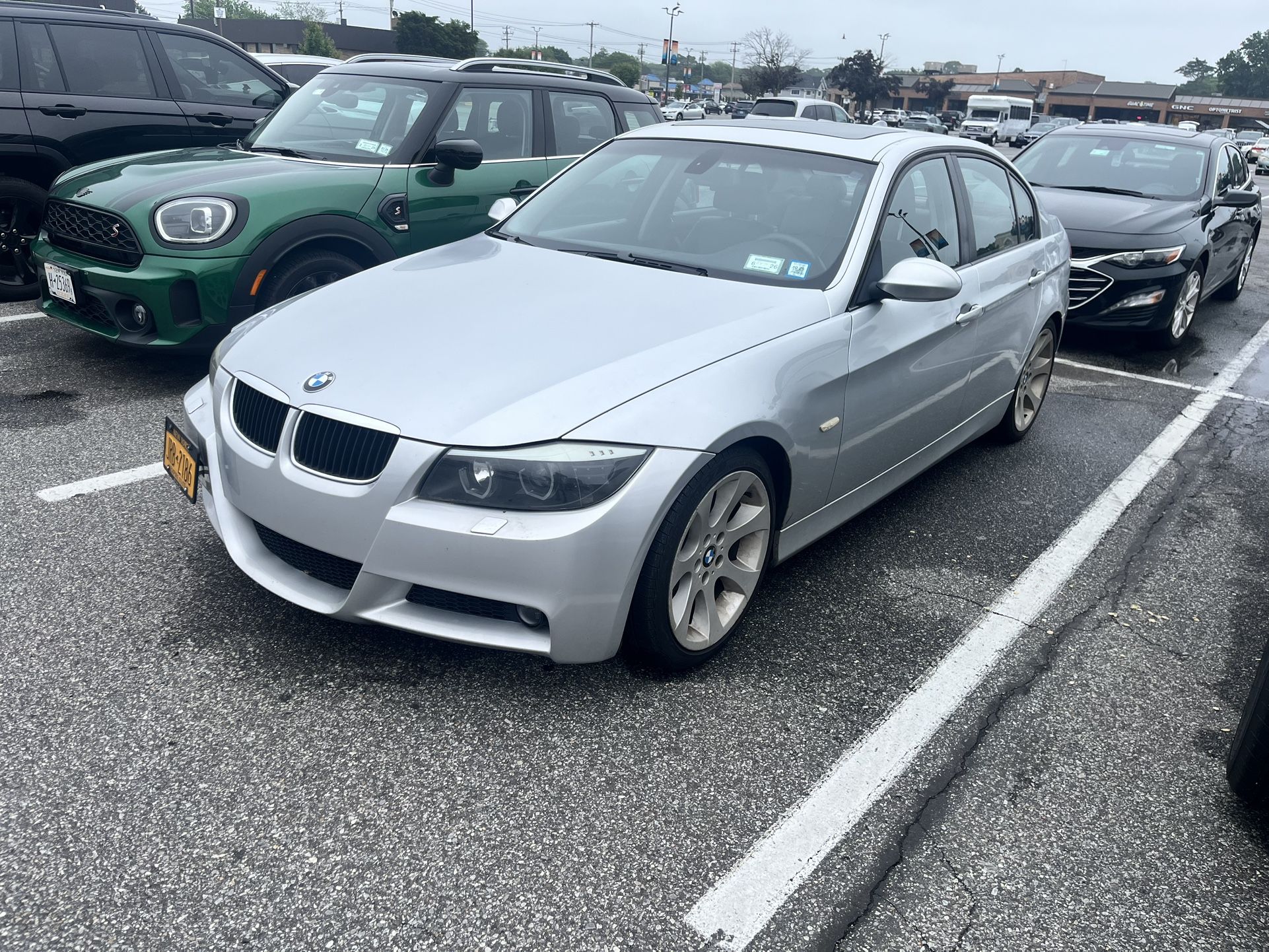 2006 BMW 330i 6 Speed With M Tech Front Bumper.