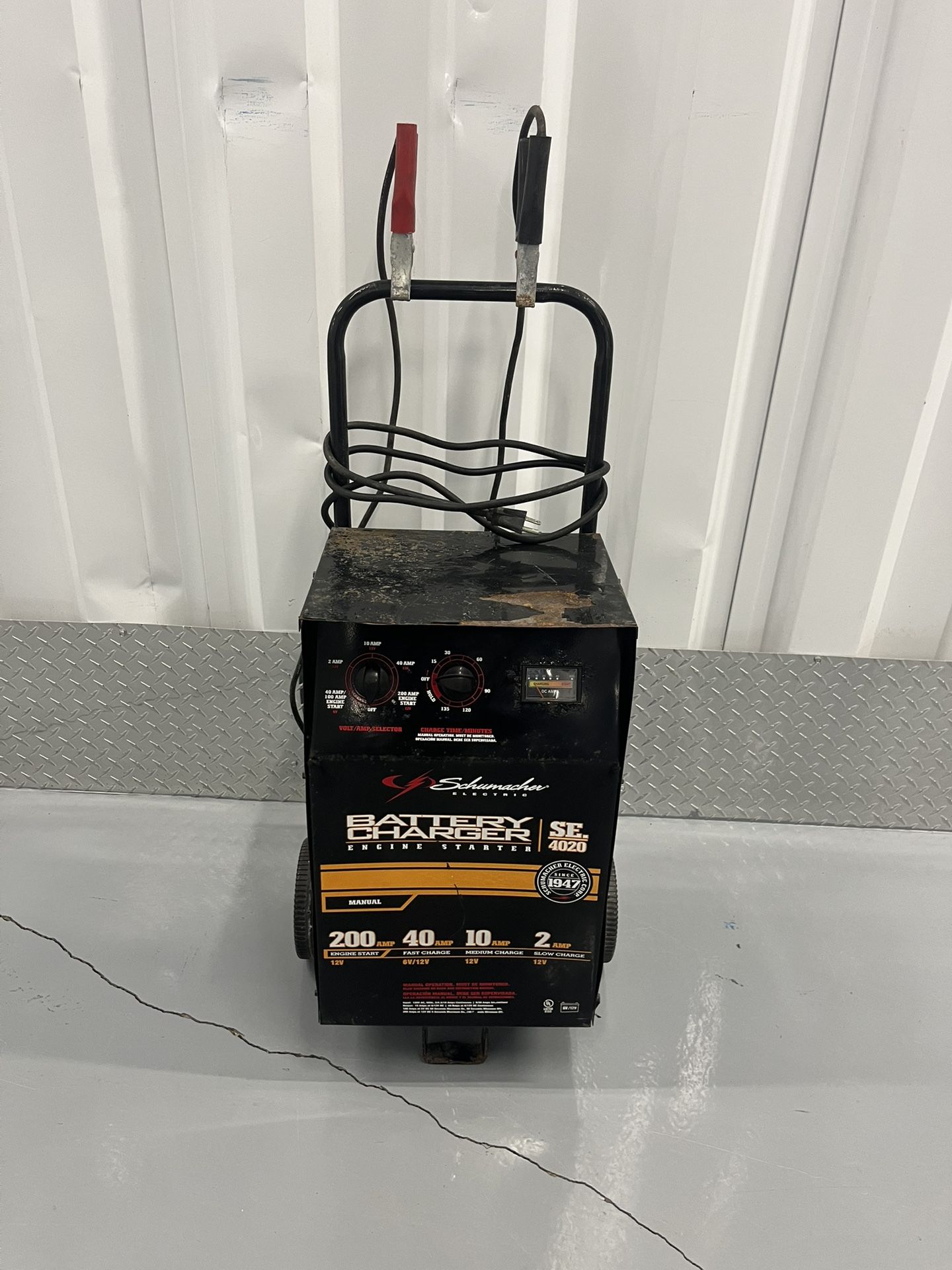Battery Charger Scumacher Electric 200 Amp