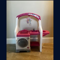 Step2 Deluxe Baby Doll Nursery Center