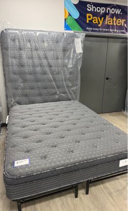 Queen Plush Pillow Top Mattress-Brand New