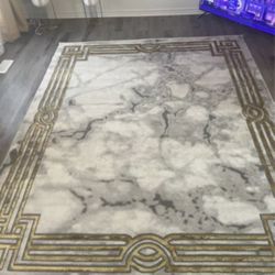 7’9”X9’10” Gold/Ivory/Grey Polyester Rug