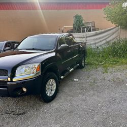 Mitsubishi Rider Negro 4 Puertas 2008