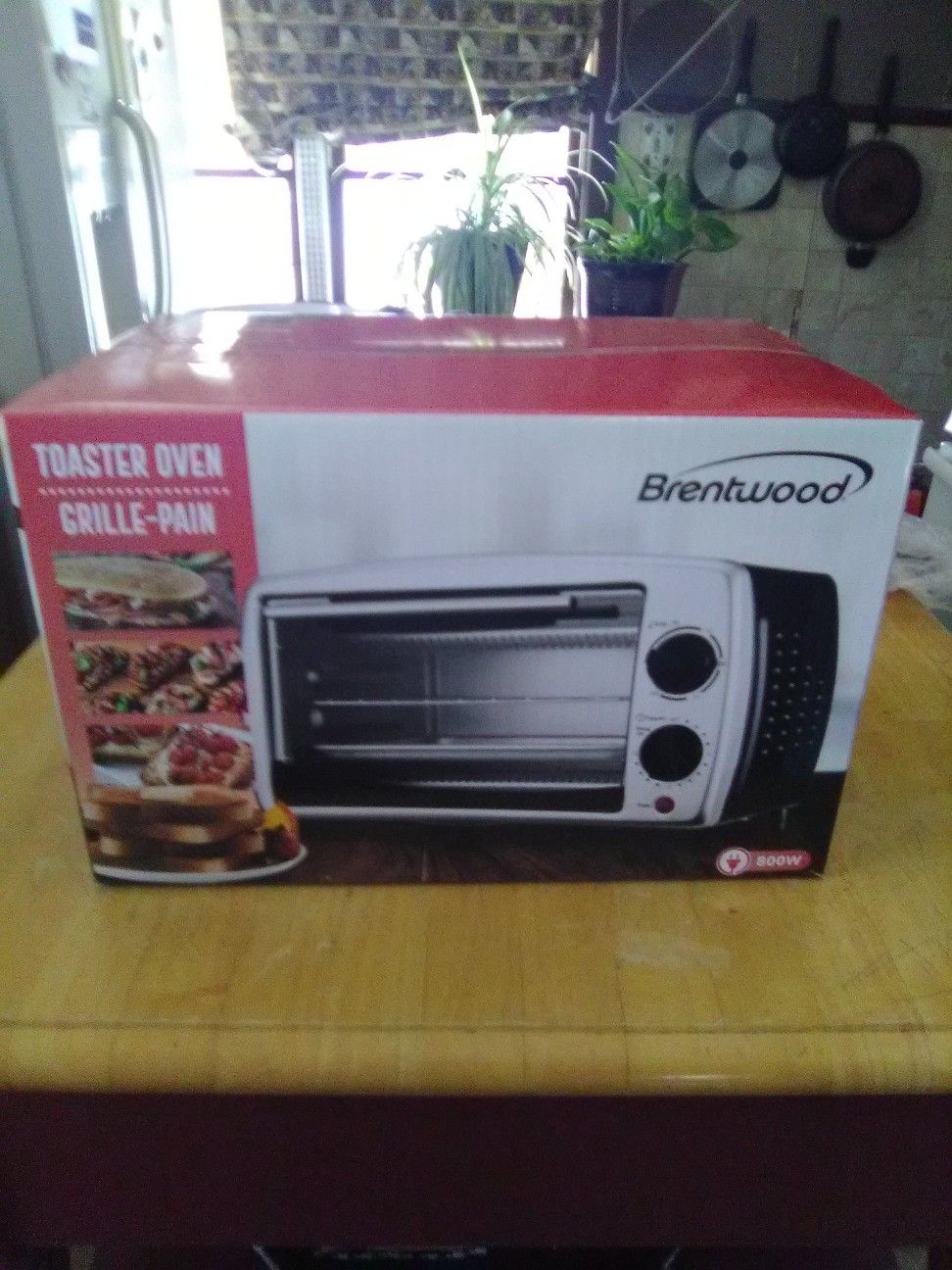 Brand New Never opened Brentwood toaster and grill oven