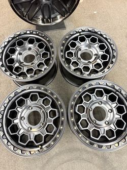 Aros KMC off road en color negro Matte, financiamiento disponibles apartir de 50$ de inicial.