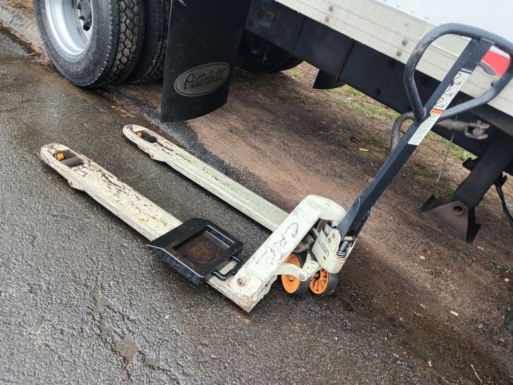 Crown Pallet Jack