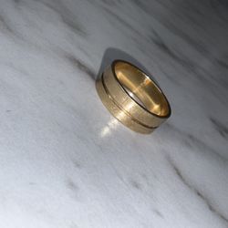 Womens  Solid 18k Gold Ring 