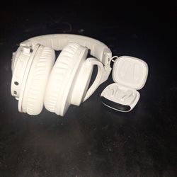 Bluetooth Headphones  And Erpood 