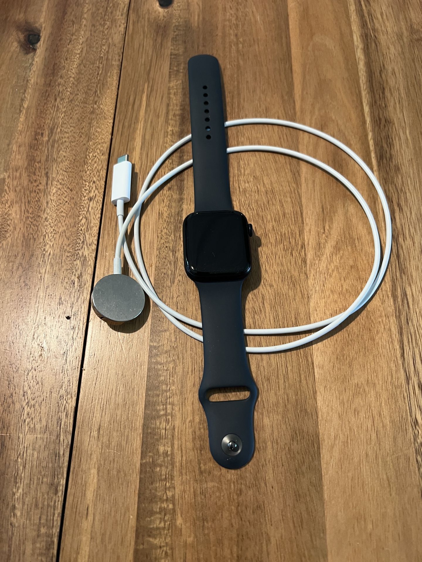 Apple Watch SE 2 45mm