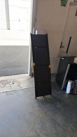 Foldable dog ladder for car
