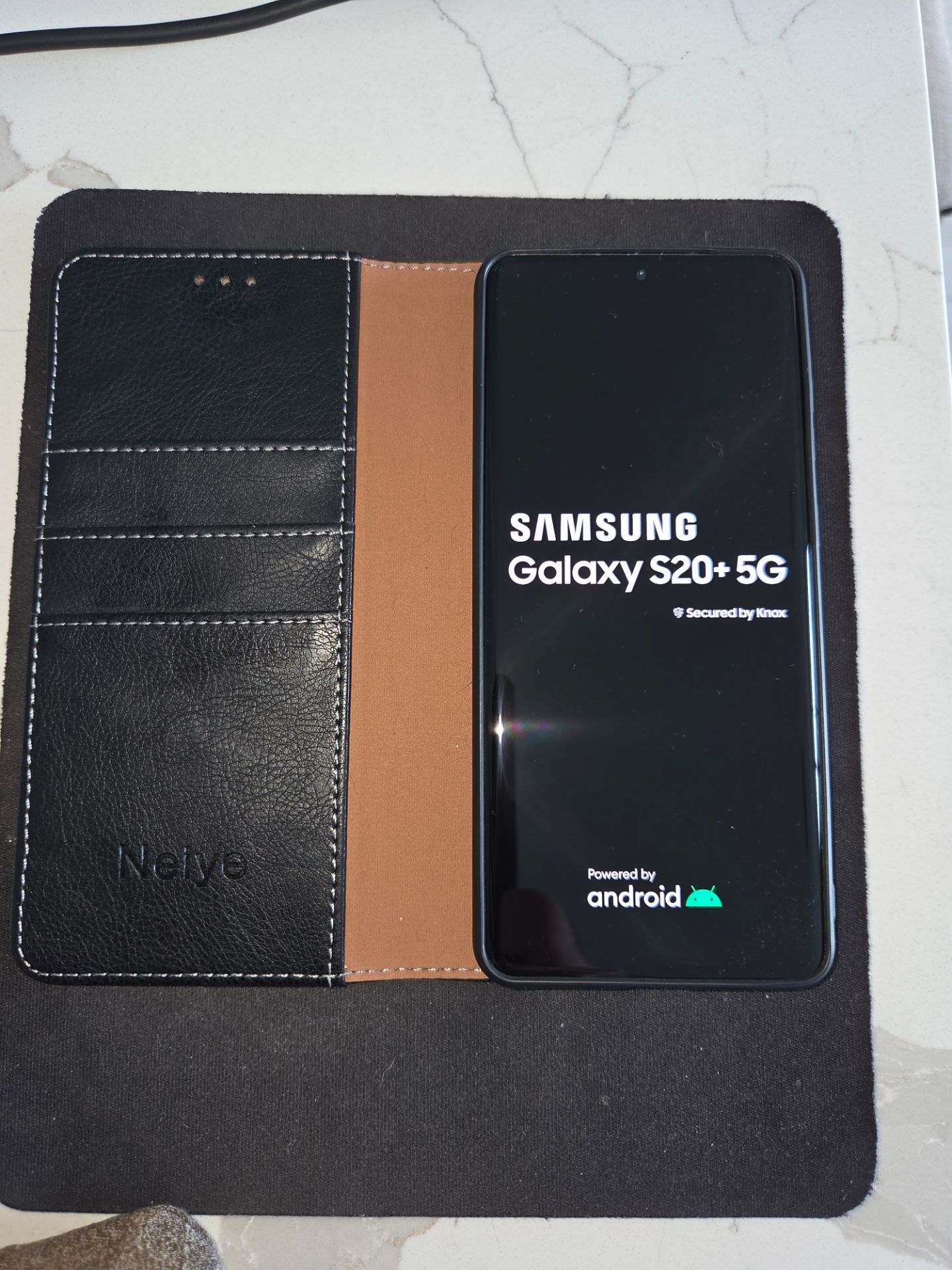 UNLOCKED - Samsung Galaxy s20 Plus 5G
