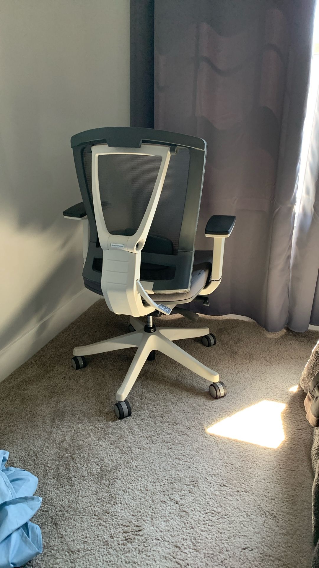 Autonomous chair