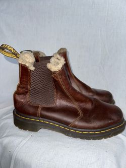 Dr. Martens 2976 Leonore Faux Fur-Lined Chelsea in Brown/Dark Brown Size 8 Pre Owned No Box
