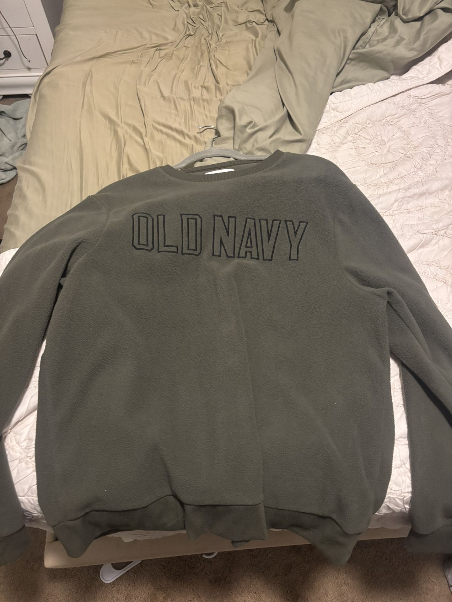 100% Polyester XL Men’s Old Navy Long Sleeve Shirt