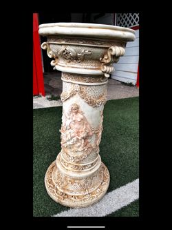 Ornate Decorative Pedestal Column Stand