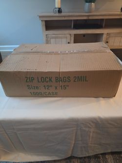 Case of 1000 12x15 zip closure clear bags