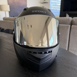 Like New Sedici Prada II Parlare Motorcycle Helmet