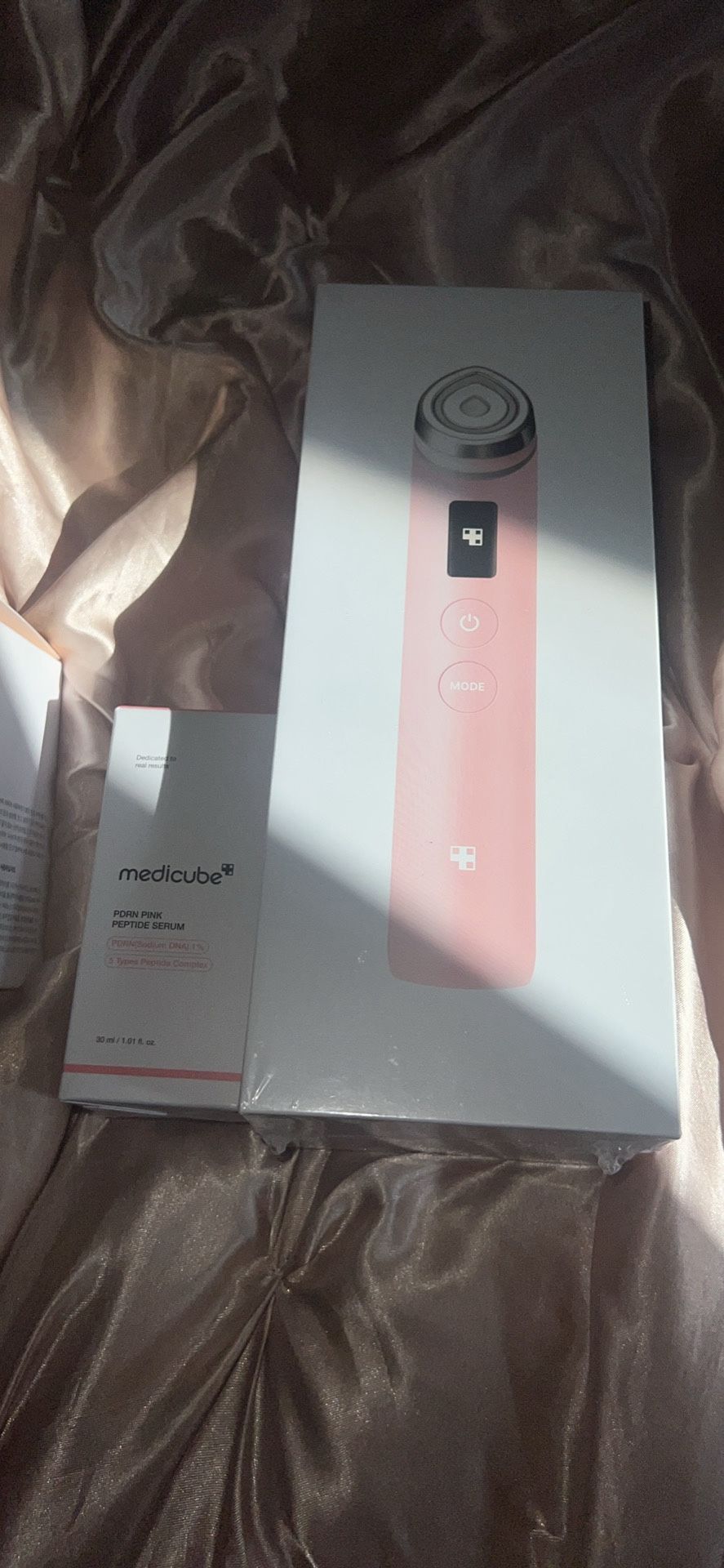 Medicube Age-R Device + PDRN Pink Peptide Serum