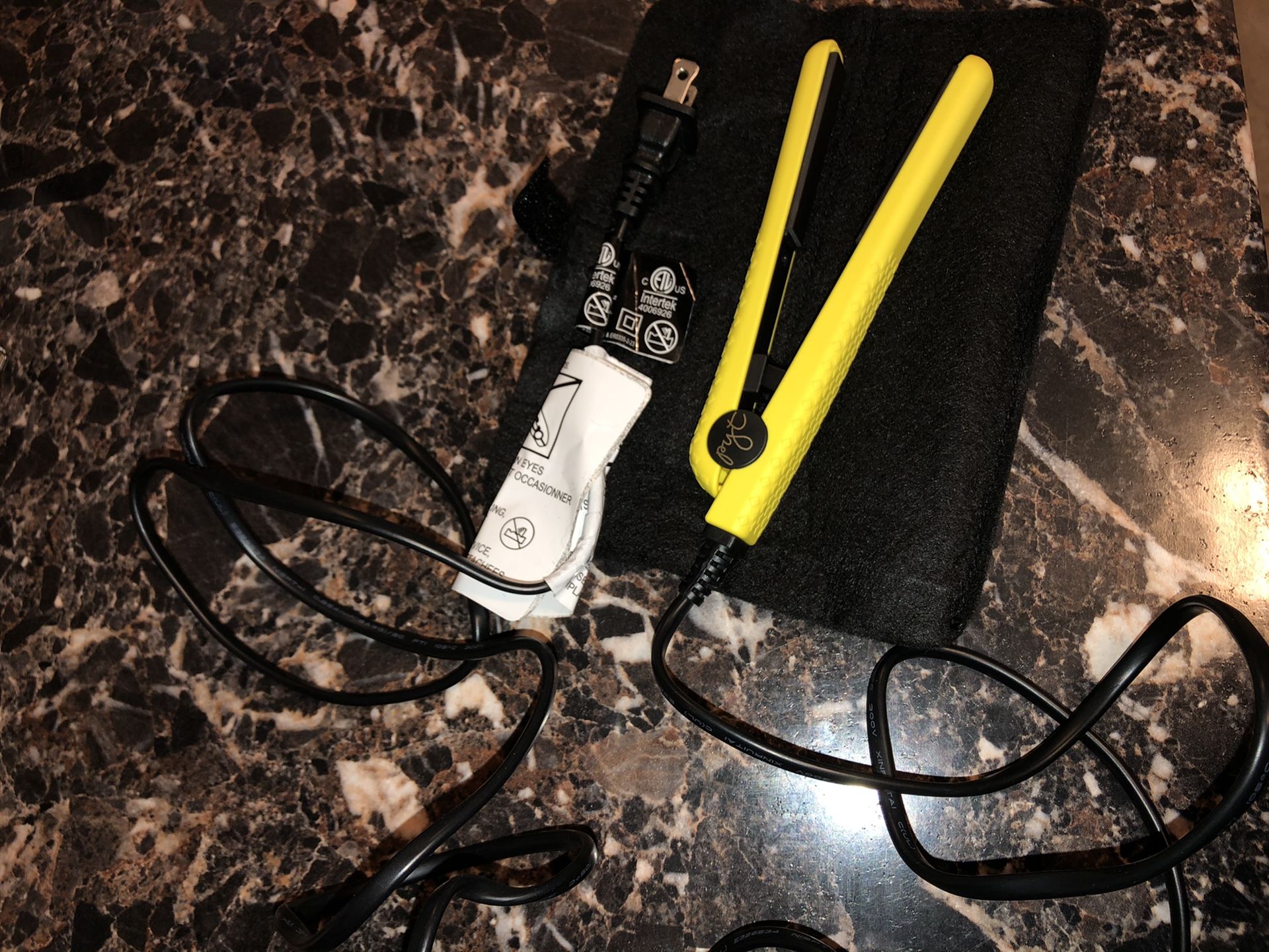 PYT MINI YELLOW STRAIGHTENER