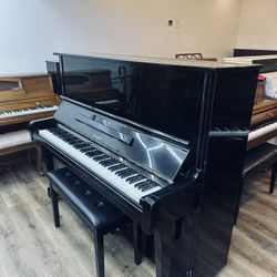 Saujin upright piano