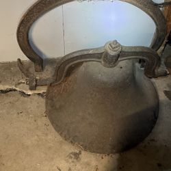 Farmhouse Dinner Bell 