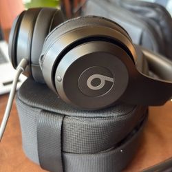 Beats Solo 4