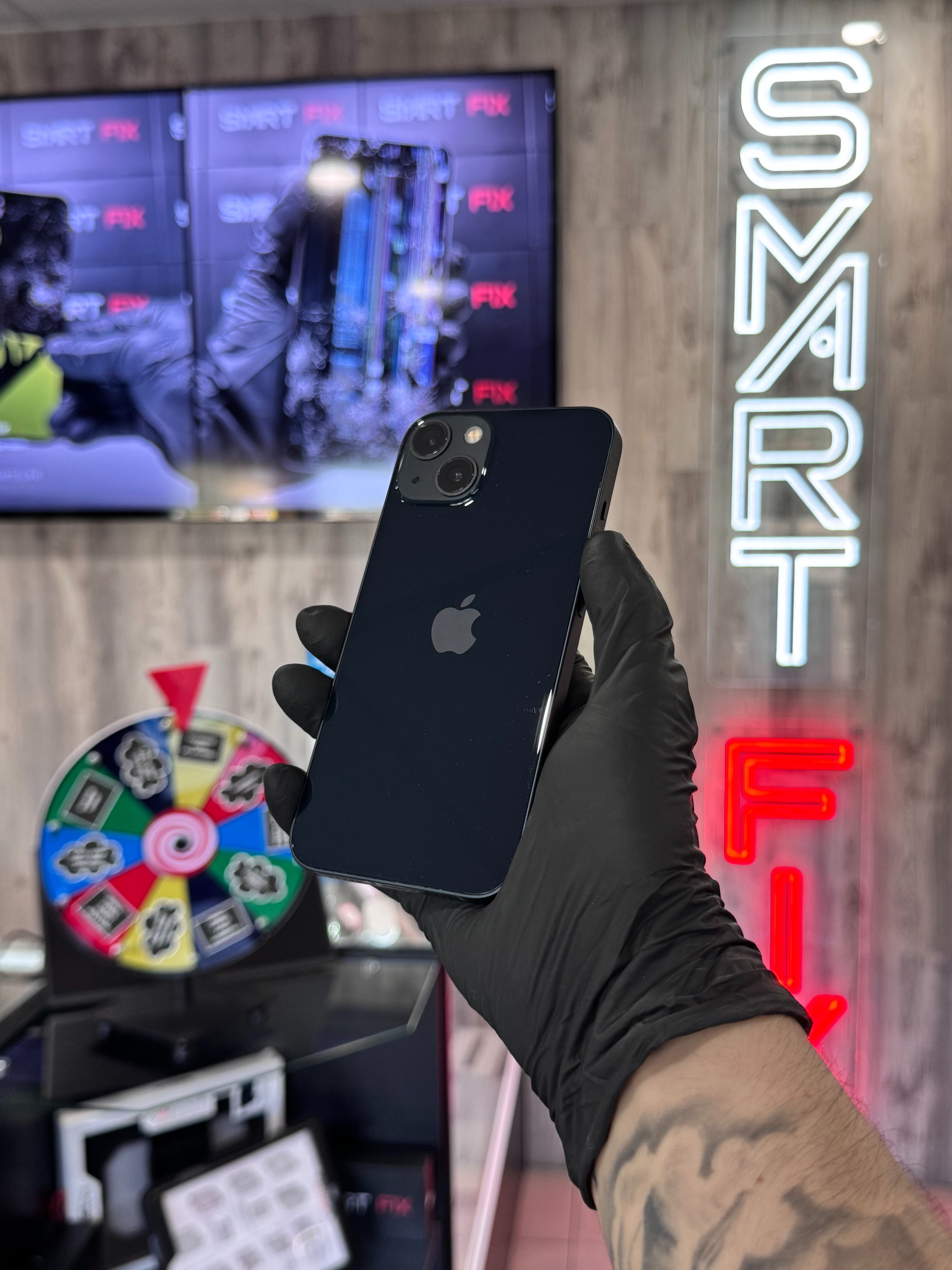 Apple iPhone 13 128 GB - Black (Unlocked) + Warranty