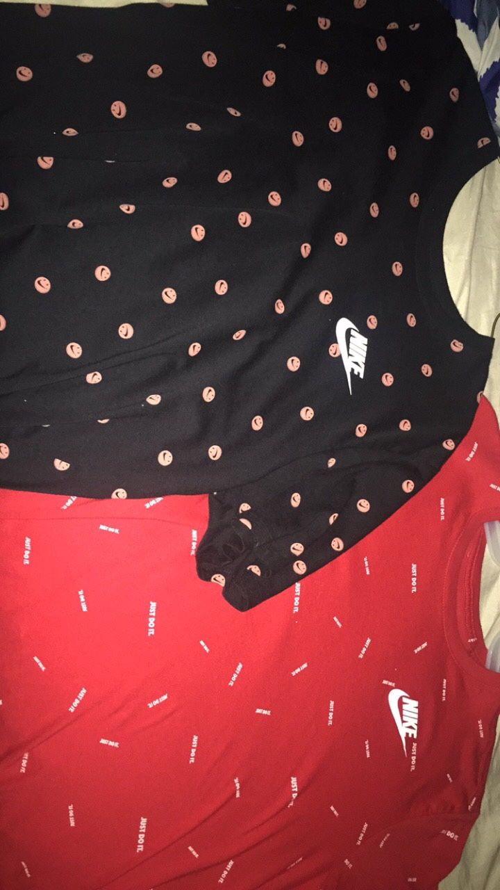 Nike Shirts (LARGE)