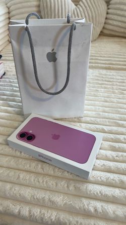 iPhone 16 pink