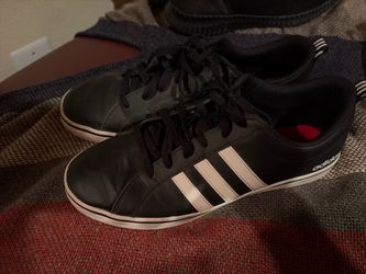 Adidas Low-Top Sneakers Black White Stripes size 11.5