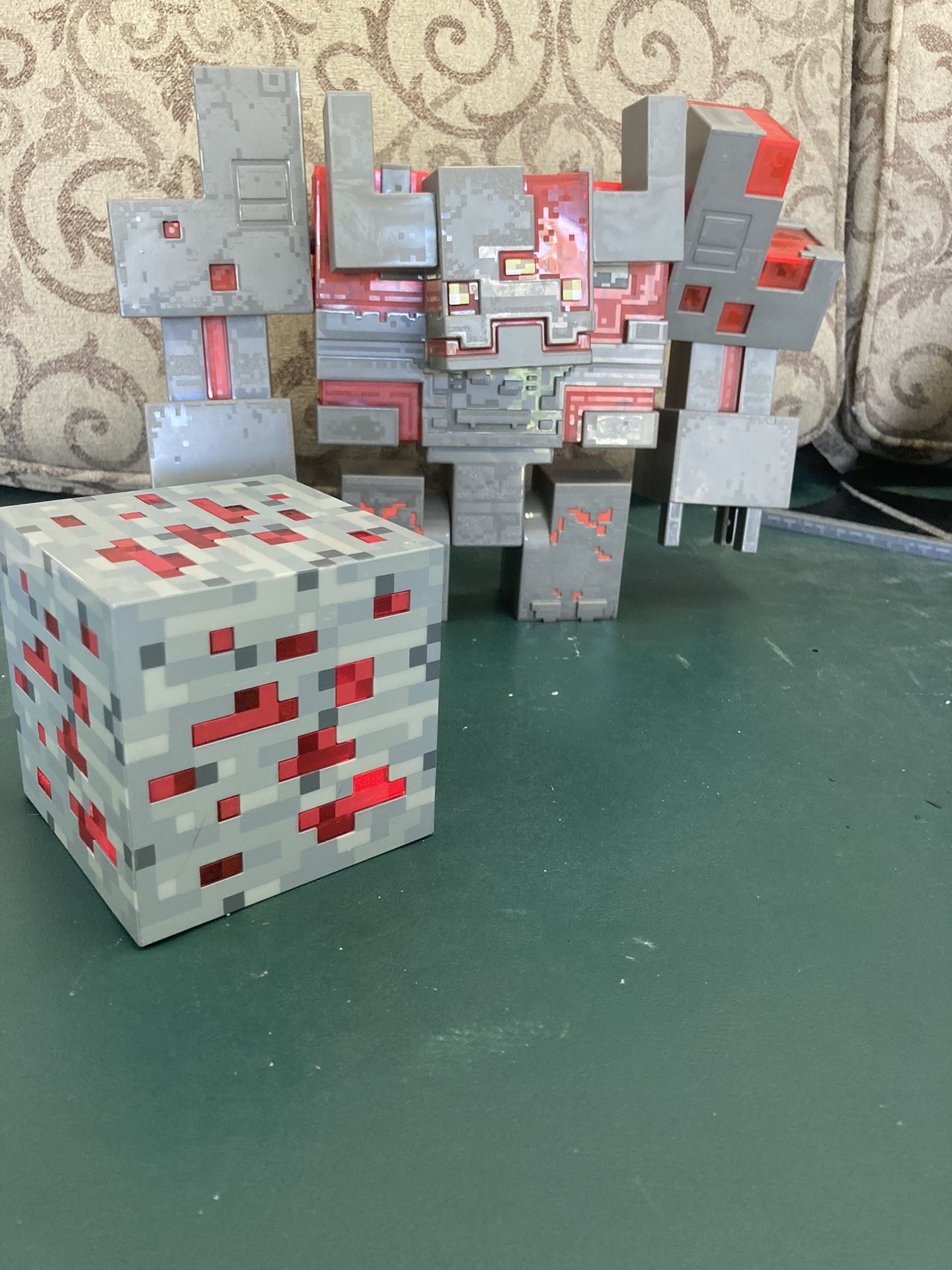 Minecraft Dungeon Redstone Monstrosity & Light Up Redstone