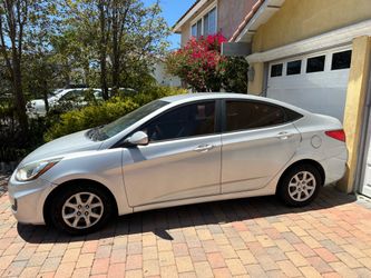 2014 Hyundai Accent (NEGOTIABLE)